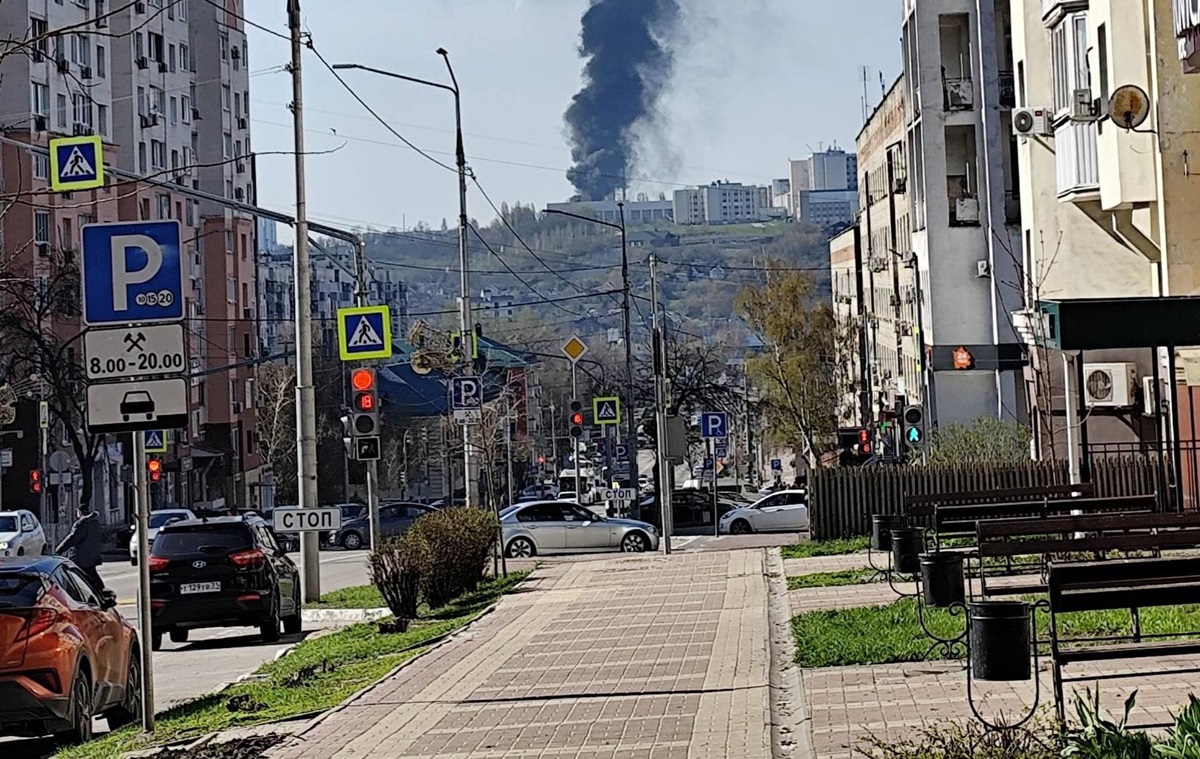 Фото для новини:Дрони атакували підстанцію в російському Білгороді