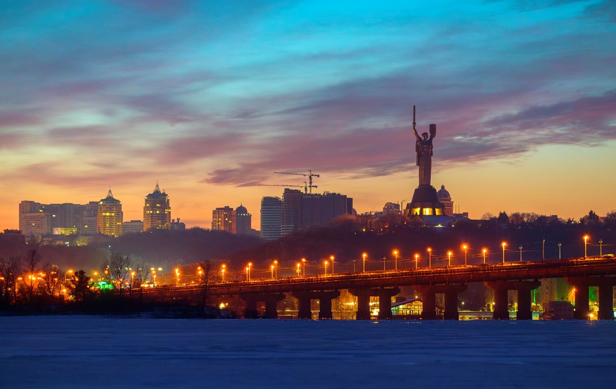 Фото для новини:Енергетики дали прогноз щодо відключень світла