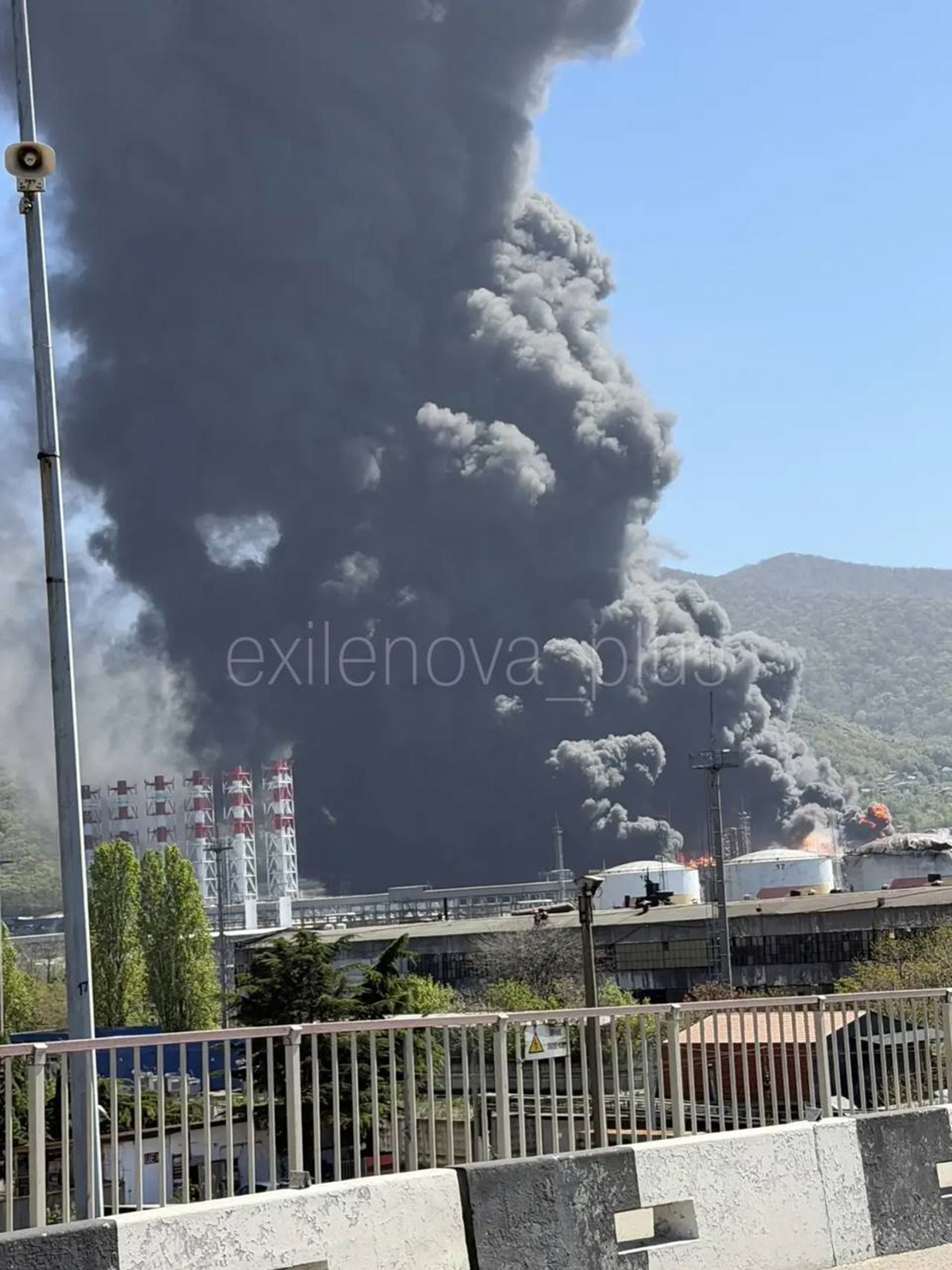 Фото для новини:Евакуація і хаос. Повторний удар по Туапсе