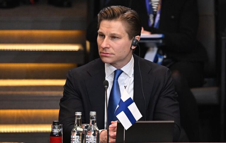 Фото для новини:Фінляндія розглядає питання дозволу на ввезення ядерної зброї