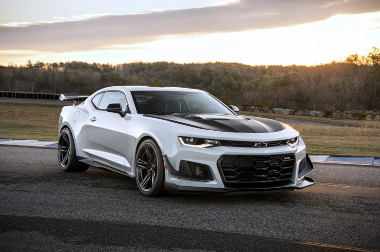 Фото для новини:General Motors відродить Chevrolet Camaro у 2028 році
