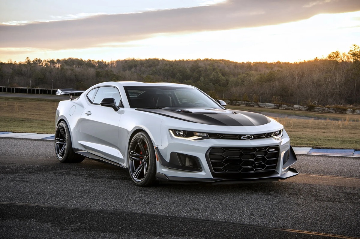 Фото для новини:General Motors відродить Chevrolet Camaro у 2028 році