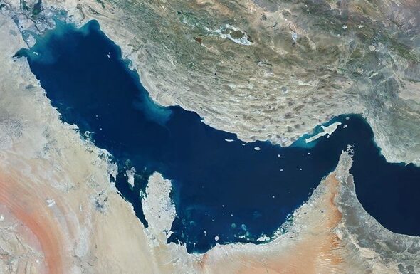 Фото для новини:Іран підтвердив отримання грошей за прохід суден через Ормуз