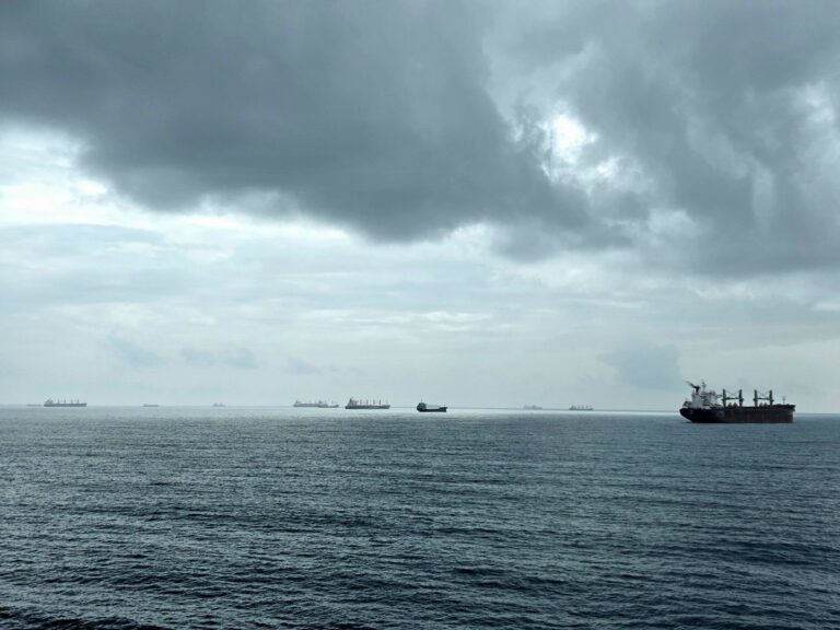 Фото для новини:Іран пропонує новий формат проходу через Ормуз