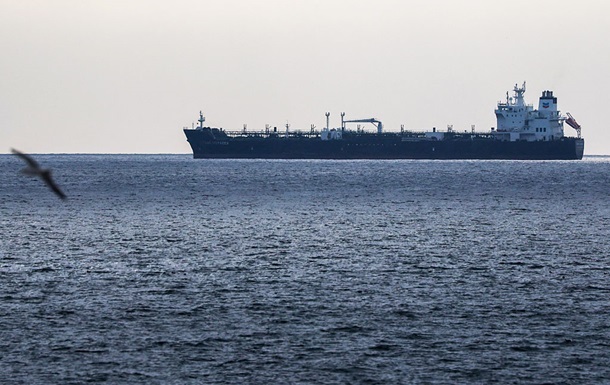 Фото для новини:Іран заявив, що не відмовиться від контролю над Ормузькою протокою