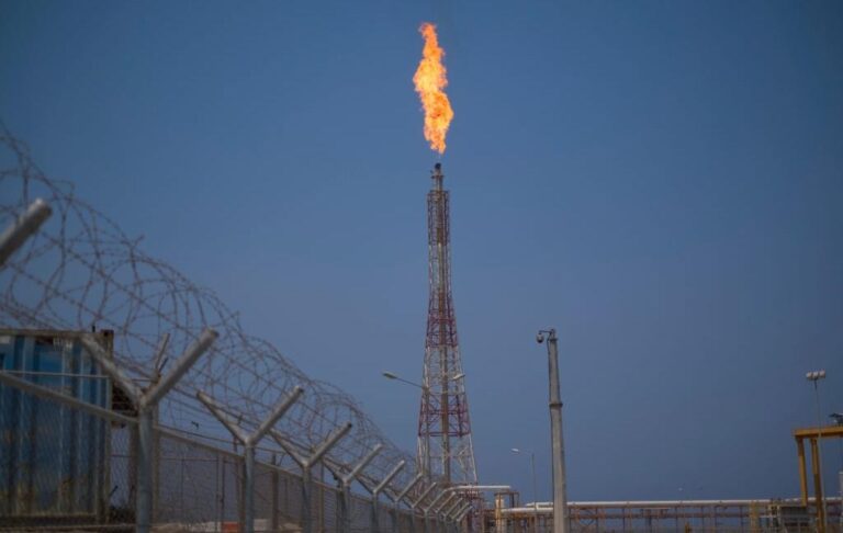 Фото для новини:Ізраїль ударив по нафтохімічних підприємствах Ірану