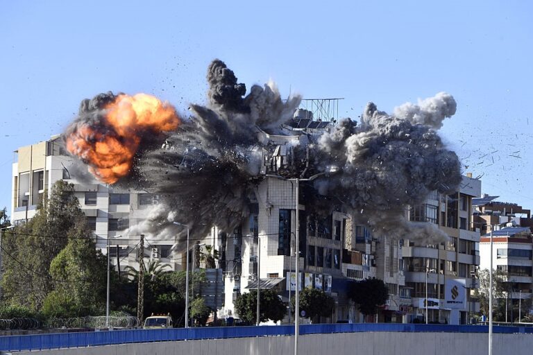 Фото для новини:Ізраїль здійснив масовану атаку на Ліван