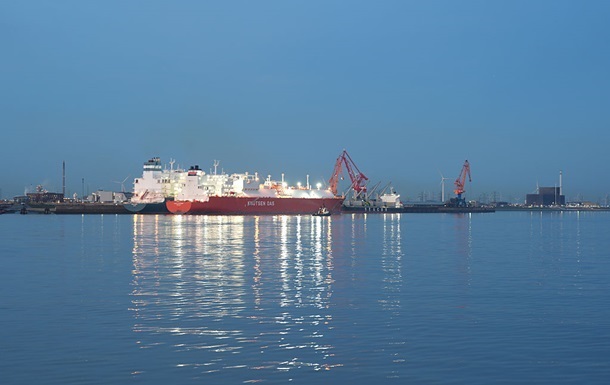 Фото для новини:Китай збагачується на перепродажі газу з РФ - ЗМІ