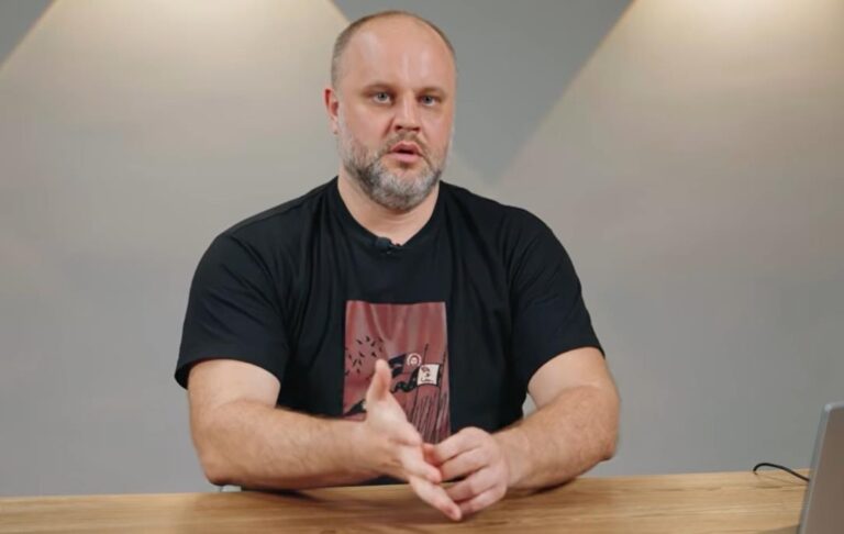 Фото для новини:Колишній "народний губернатор ДНР" назвав Путіна "Петрушкою"