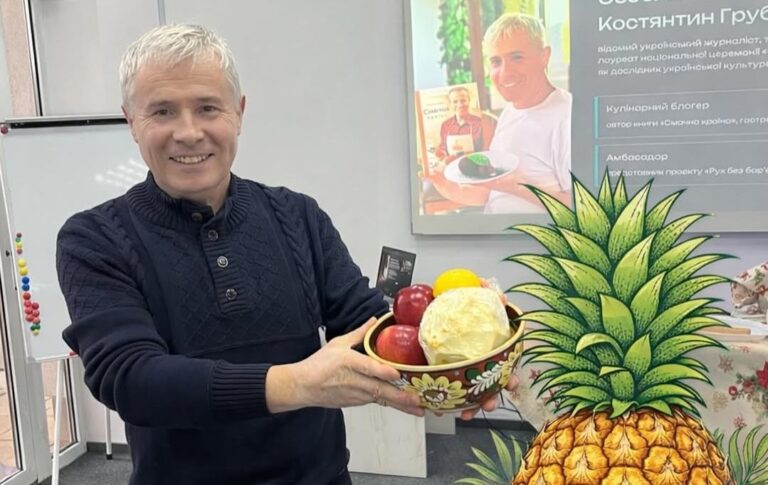 Фото для новини:Костянтин Грубич поділився зворушливими родинними кадрами під час Проводів