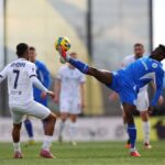 Фото для новини:Кудрівка поступилася Металісту 1925 у доданий час