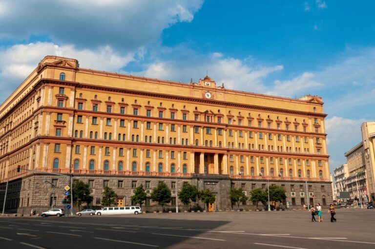 Фото для новини:Куратором Рунету стала служба ФСБ, відповідальна за отруєння Навального