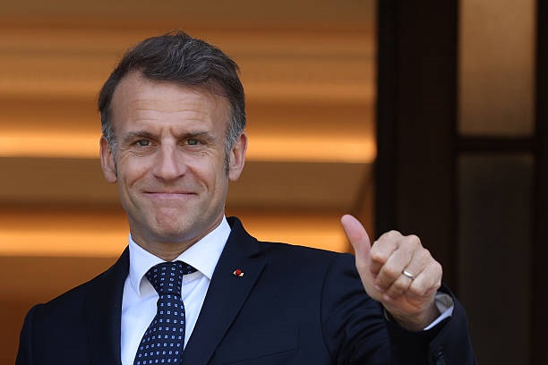 Фото для новини:Макрон відреагував на жарт Чарльза над Трампом у Білому домі