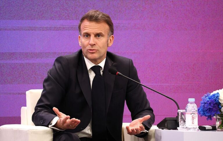 Фото для новини:Макрон закликав світ об&rsquo;єднатися проти гегемонії США