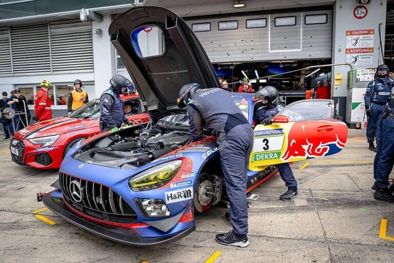 Фото для новини:Макс Ферстаппен проїхав трасу Нюрбургринг з 39-м часом