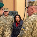 Фото для новини:Міністр оборони Іспанії приїхала в Київ