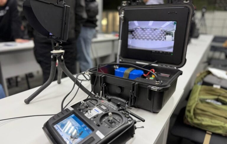 Фото для новини:Міноборони вперше впроваджує універсальну наземну станцію для дронів