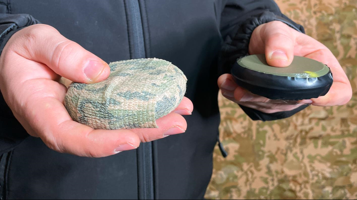 Фото для новини:На Херсонщині поліцейський підірвався на "прянику"