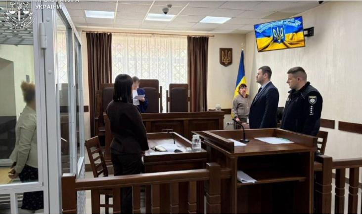 Фото для новини:На Закарпатті жінка здала в оренду власних дітей для жебракування