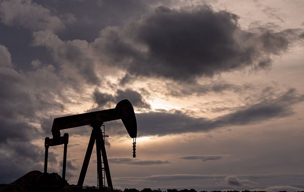 Фото для новини:Нафта відреагувала на заяви Трампа зниженням цін