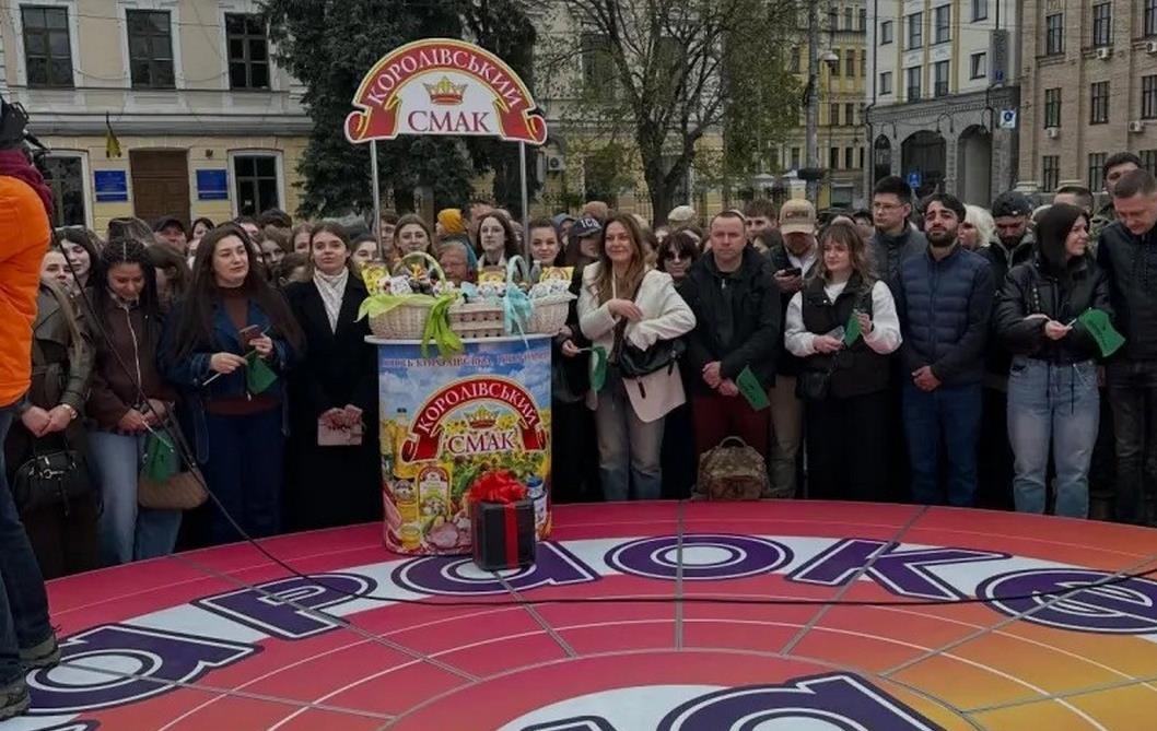 Фото для новини:Навколо Караоке на Майдані спалахнув скандал через нібито оплату за виступ