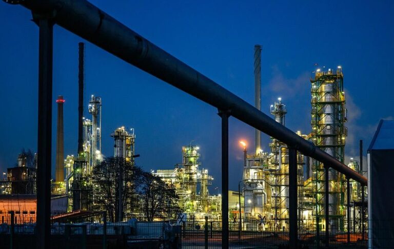 Фото для новини:Німеччина відреагувала на зупинку Росією казахської нафти