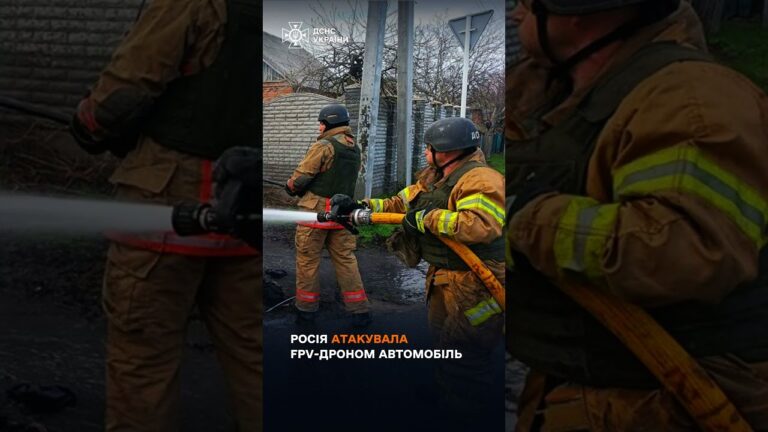 Фото для новини:РОСІЙСЬКИЙ FPV-ДРОН ПОЛЮЄ НА ЦИВІЛЬНИХ: Удар по автівці в Нікополі!