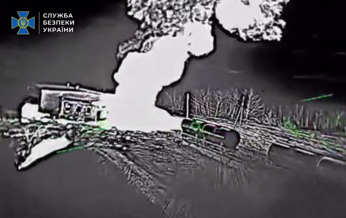 Фото для новини:Під Луганськом знищено ешелони росіян з пальним