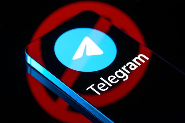 Фото для новини:Попри блокування, Telegram утримує лідерство серед месенджерів у Росії