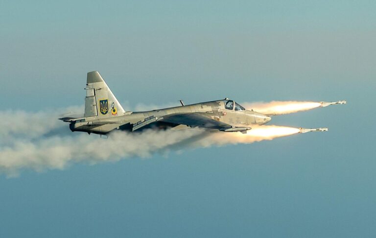 Фото для новини:Росіяни штурмують по всій лінії фронту - Генштаб