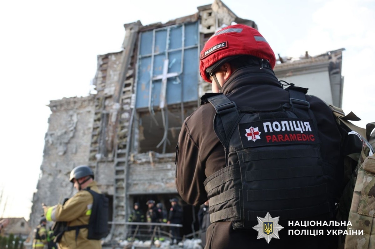 Фото для новини:Росіяни вдарили КАБами по Запоріжжю