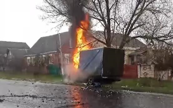 Фото для новини:Російський дрон спалив авто з водієм на Харківщині