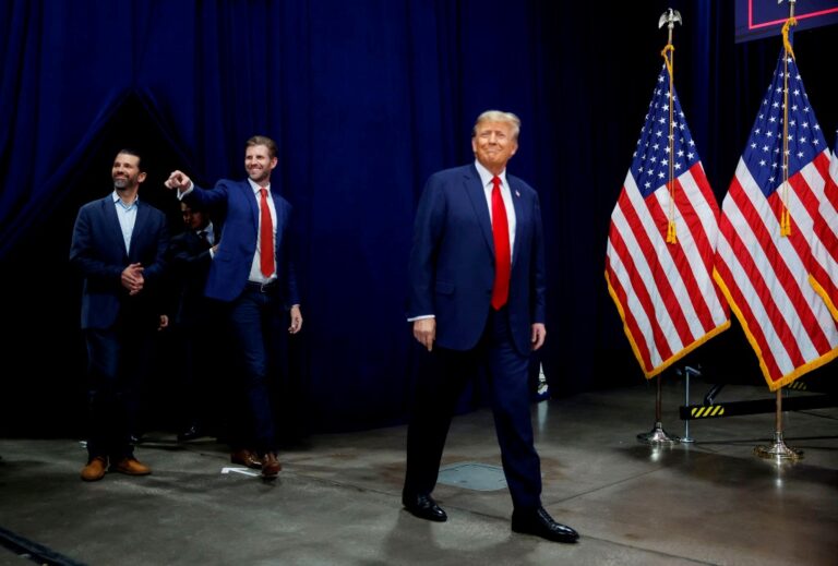 Фото для новини:Сини Трампа прагнуть продавати дрони-перехоплювачі країнам Перської затоки