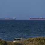 Фото для новини:США і Іран відкрили Ормуз. Ціни на нафту реагують