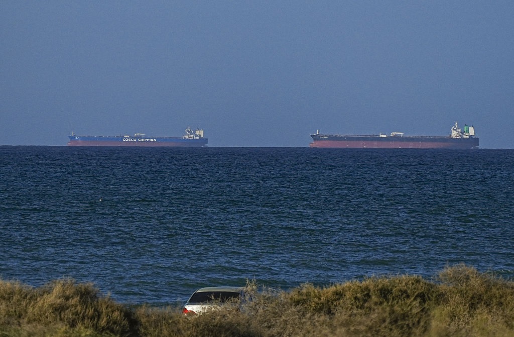 Фото для новини:США і Іран відкрили Ормуз. Ціни на нафту реагують