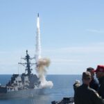 Фото для новини:США скерували на Близький Схід третій авіаносець