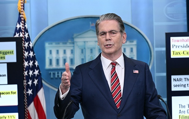 Фото для новини:США знову тиснуть на нафту РФ: чим це обернеться для світу