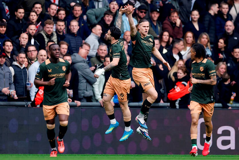 Фото для новини:Степанов виводить Утрехт уперед у матчі з ПСВ