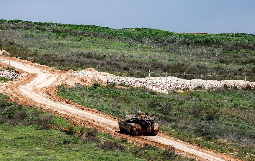 Фото для новини:Танки військових Ізраїлю двічі протаранив авто миротворців ООН у Лівані