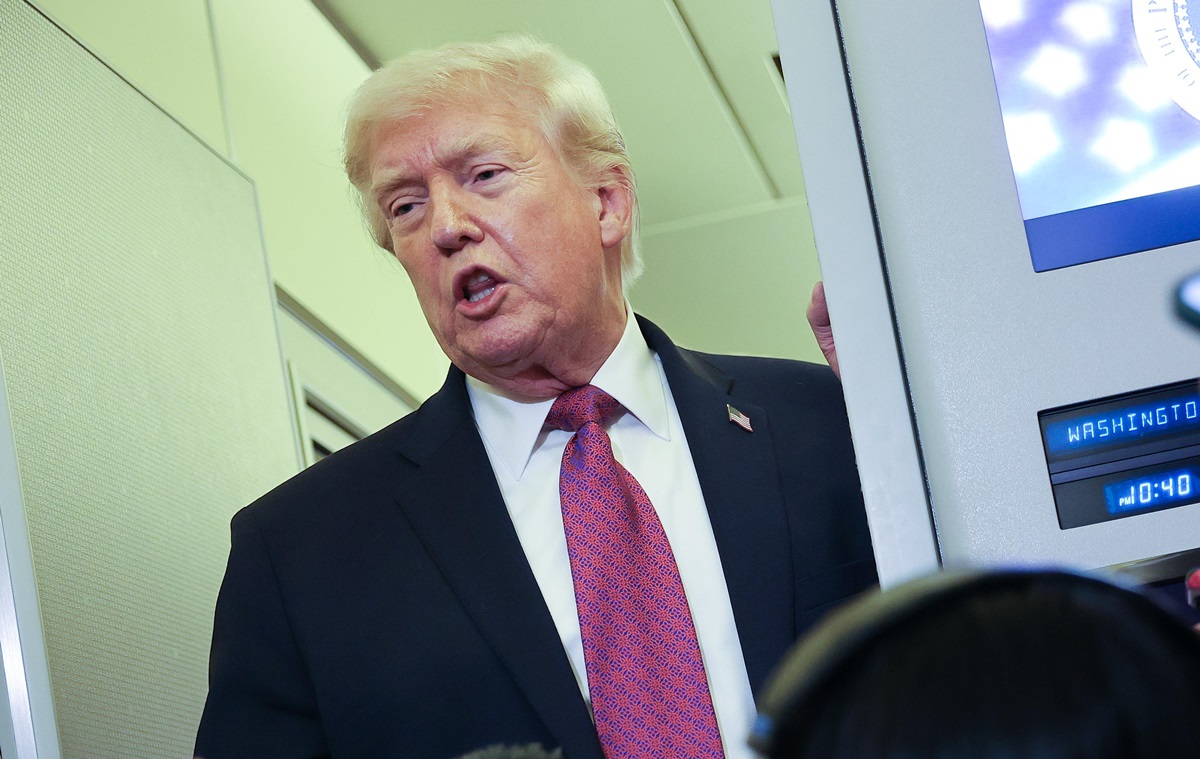 Фото для новини:Трамп пригрозив відібрати в Ірану уран "недружнім способом"