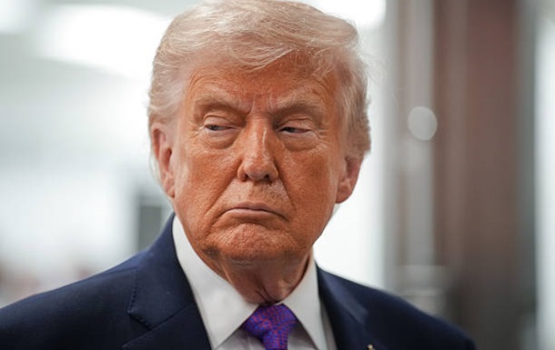 Фото для новини:Трамп прокоментував збиття в Ірані літака США