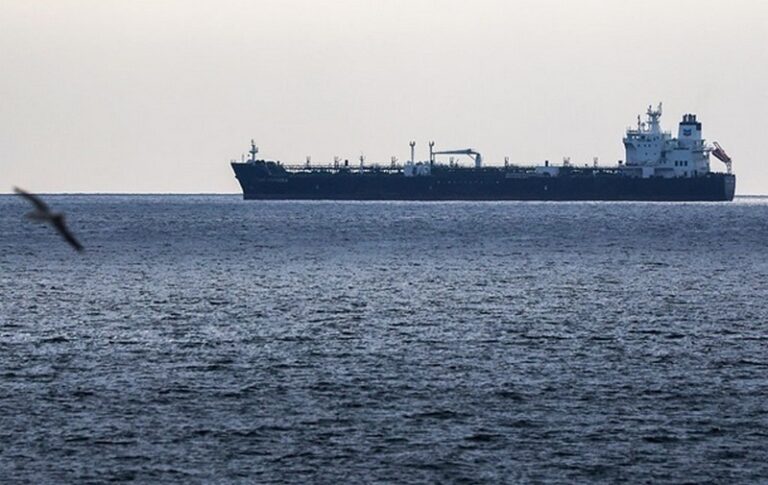 Фото для новини:Трамп заявив про початок розмінування Ормузької протоки