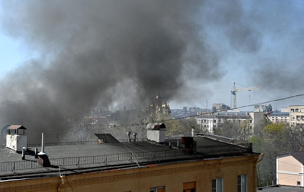 Фото для новини:Центр Харкова зазнав ракетного удару