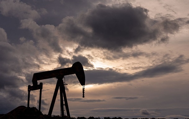 Фото для новини:Ціни на нафту знижуються