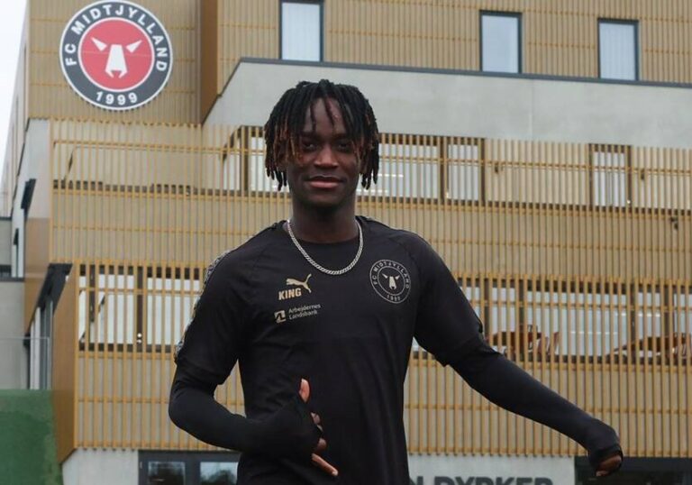 Фото для новини:У Данії під час збройного інциденту поранили футболіста