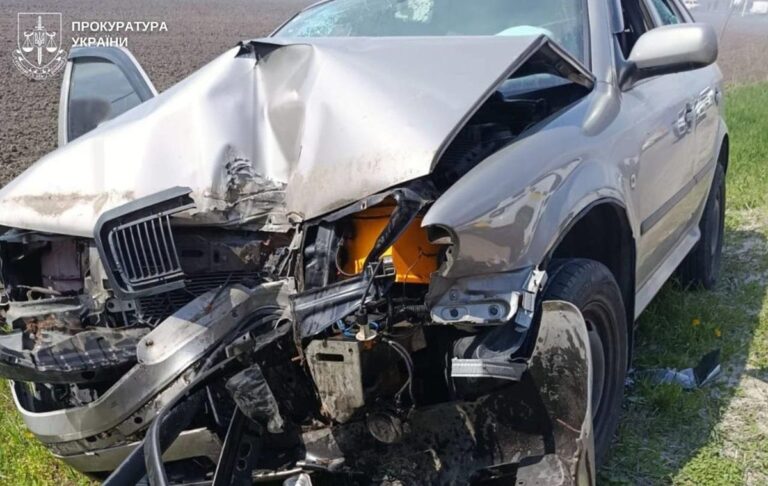 Фото для новини:У Дніпрі знайшли загиблих після удару балістики