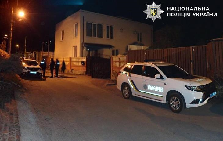 Фото для новини:У Києві чоловік підстрелив знайому під час сварки на вулиці