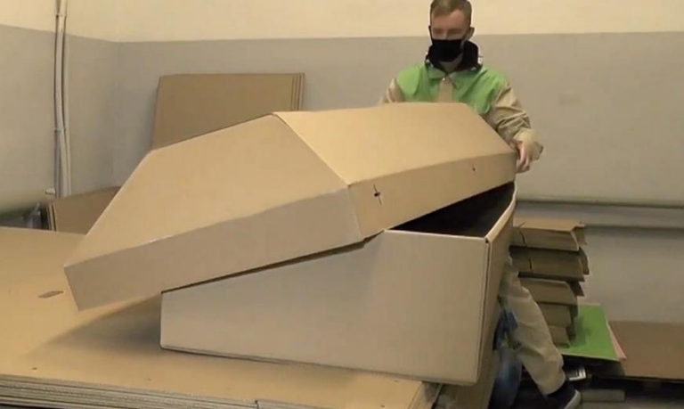 Фото для новини:У Криму влада дозволила картонні труни при похованні за рахунок держави