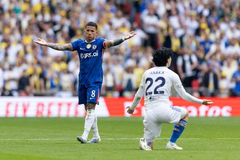 Фото для новини:У Кубку Англії визначилася друга команда до Манчестер Сіті у фіналі