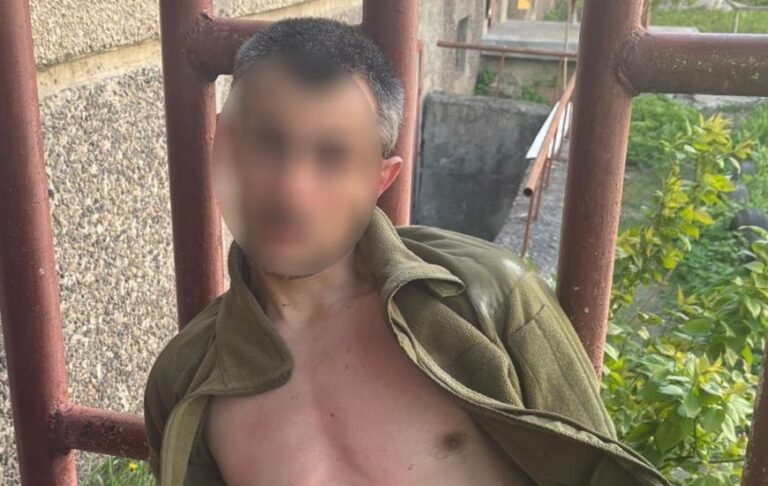 u-lvovi-zatrimali-cholovika-za-strilyaninu-v-bagatopoverkhivtsi